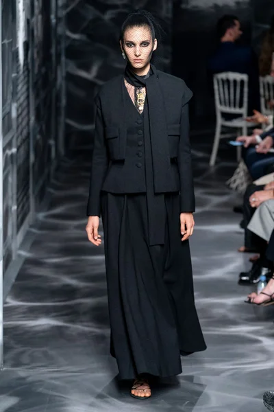 Look 14